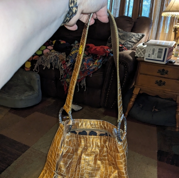 Vintage BRIGHTON Gold Shiny Patent Croc-Embossed Leather Slouchy Shoulder Bag - Picture 9 of 13